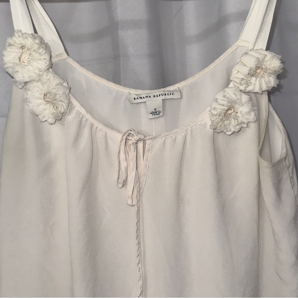 Elegant White Sleeveless Top #169 - Picture 2 of 4